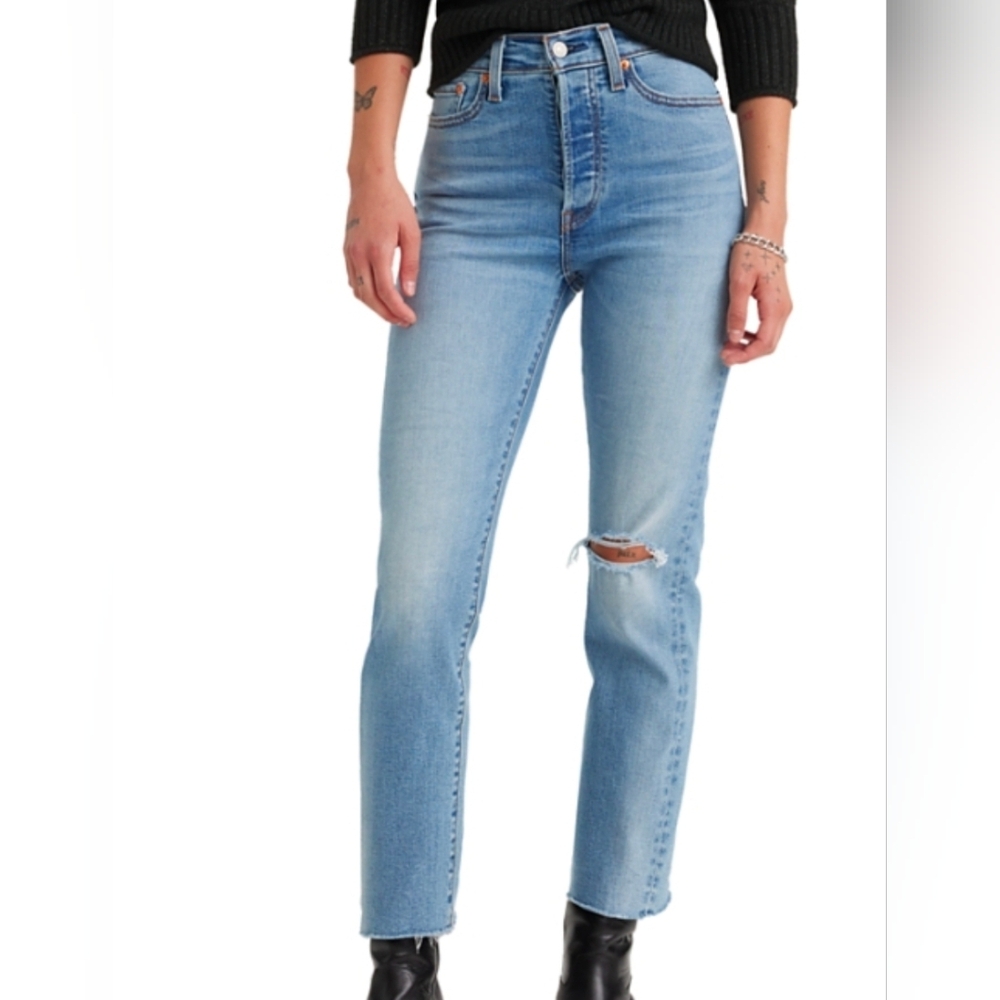 Levi's Women's Wedgie Straight-Leg High Rise Cropped Jeans